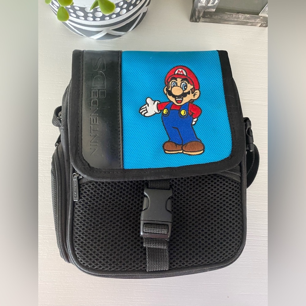 Vintage Official Super Mario Nintendo DS Carrying Case Travel Bag.